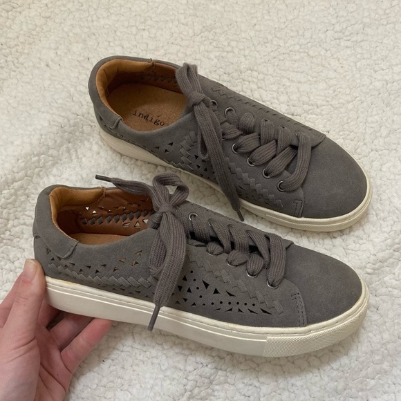 Indigo Shoes - Indigo Rd Kadison low-top women’s fashion sneakers Sz 6.5